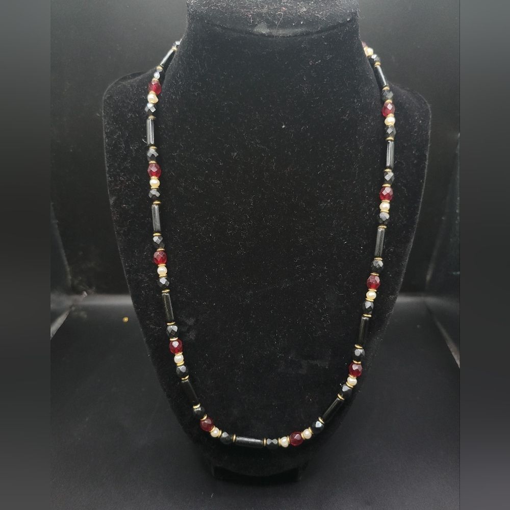 Vintage 1/20 14k Gold filled Black Glass and red necklace